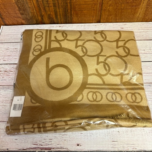 Bloomingdale’s 50th Anniversary Exclusive Logo Scarf - Camel 72” X 26” W - Picture 5 of 5